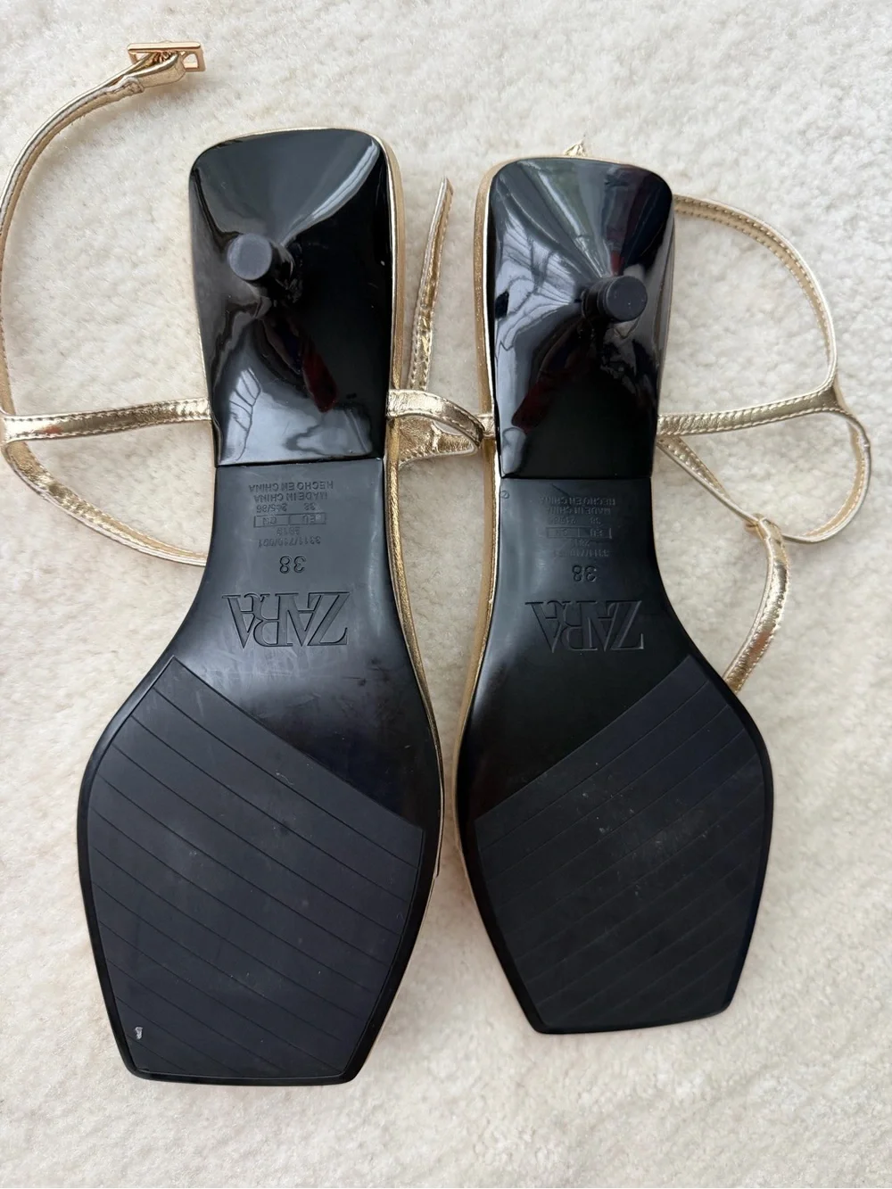BNWOT ZARA Metallic Gold T-Strap Flat Kitty Heels Sandals